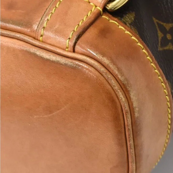 Louis Vuitton Montsouris MM Backpack. - Picture 5 of 15